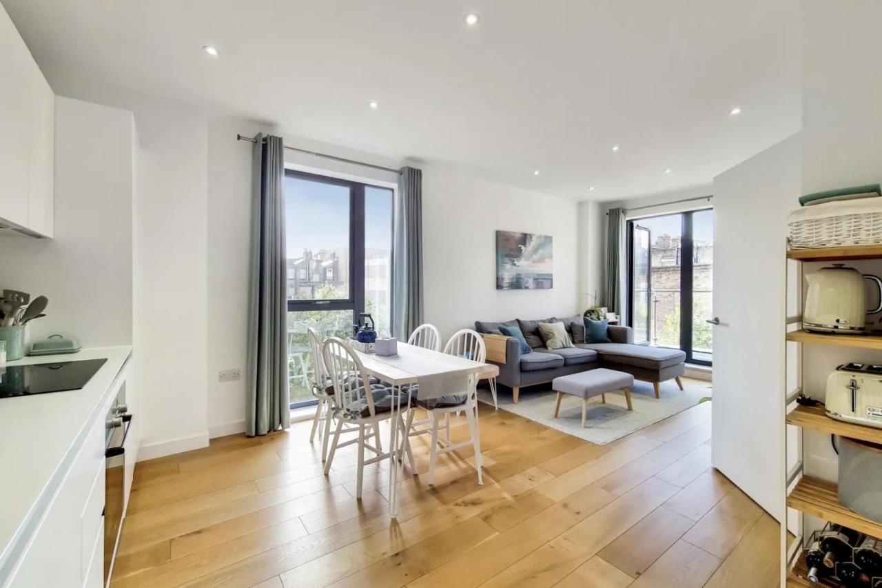 Luxury 2 Bed 2 Bath With Balcony New Build Apartment *South Central London* Ngoại thất bức ảnh